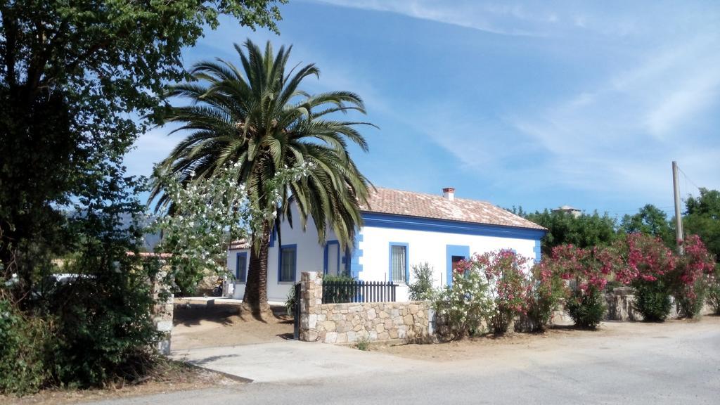 Casale Diletta Bed & Breakfast Castiadas Exterior photo