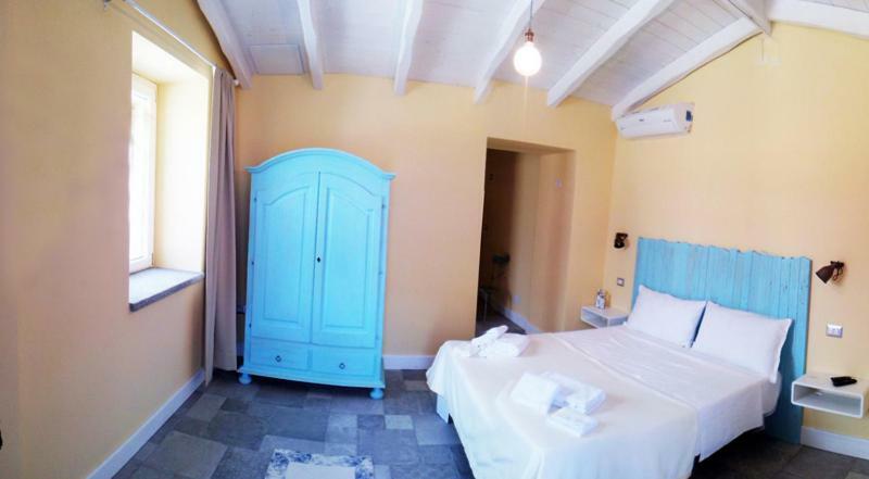 Casale Diletta Bed & Breakfast Castiadas Exterior photo