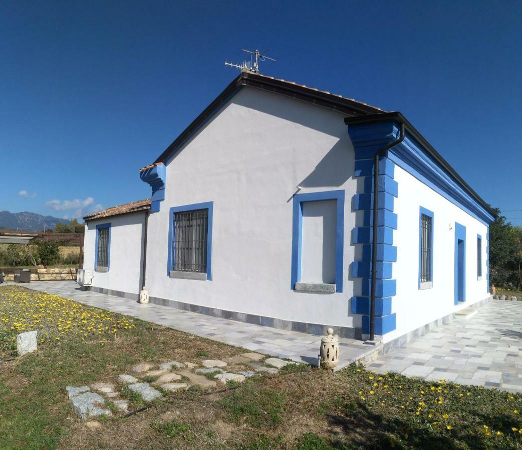 Casale Diletta Bed & Breakfast Castiadas Exterior photo